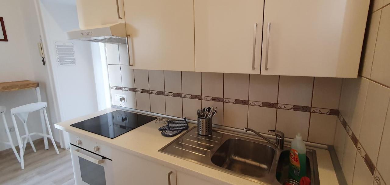 Casa House 381 Apartment Наполи Екстериор снимка
